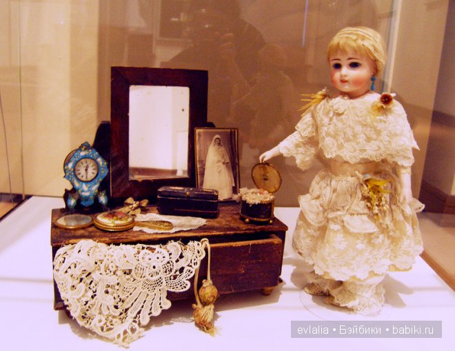 Выставка Мода по-взрослому: истории из кукольного гардероба в Музее Царицыно в Москве 2014