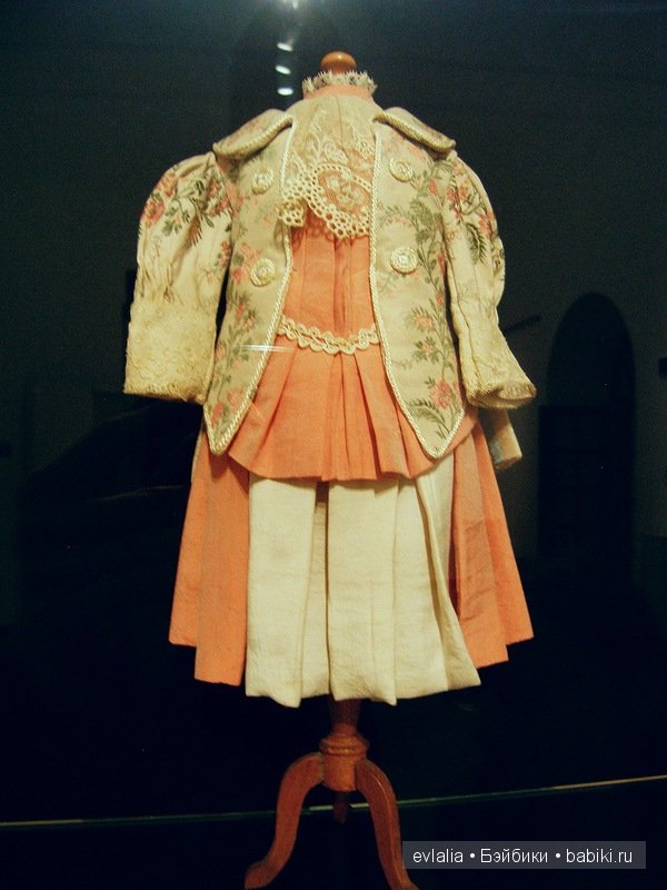 Выставка "Мода по-взрослому: истории из кукольного гардероба" в Музее Царицыно в Москве 2014 (фото 6)