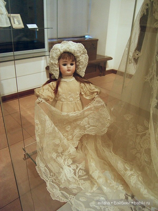 Выставка "Мода по-взрослому: истории из кукольного гардероба" в Музее Царицыно в Москве 2014