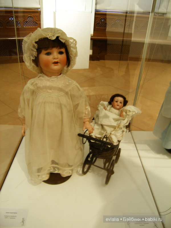 Выставка Мода по-взрослому: истории из кукольного гардероба в Музее Царицыно в Москве 2014