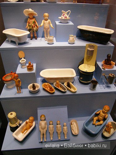 Другое детство. Выставка игрушек 1920х - 1950х гг. из коллекции Сергея Романова. Москва. Музей Коломенское