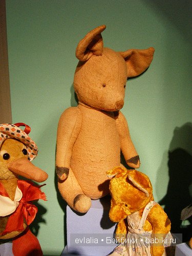 "Другое детство". Выставка игрушек 1920х - 1950х гг. из коллекции Сергея Романова. Москва. Музей Коломенское