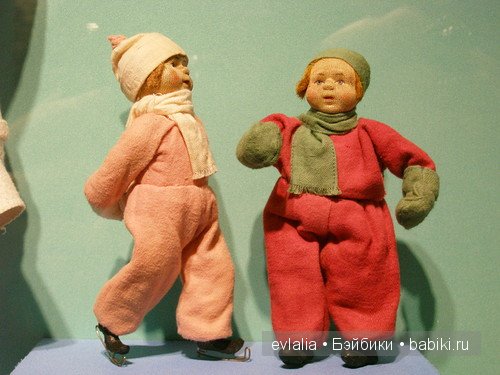 Другое детство. Выставка игрушек 1920х - 1950х гг. из коллекции Сергея Романова. Москва. Музей Коломенское