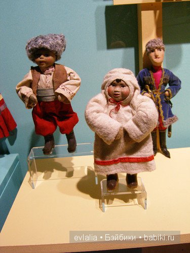 Другое детство. Выставка игрушек 1920х - 1950х гг. из коллекции Сергея Романова. Москва. Музей Коломенское