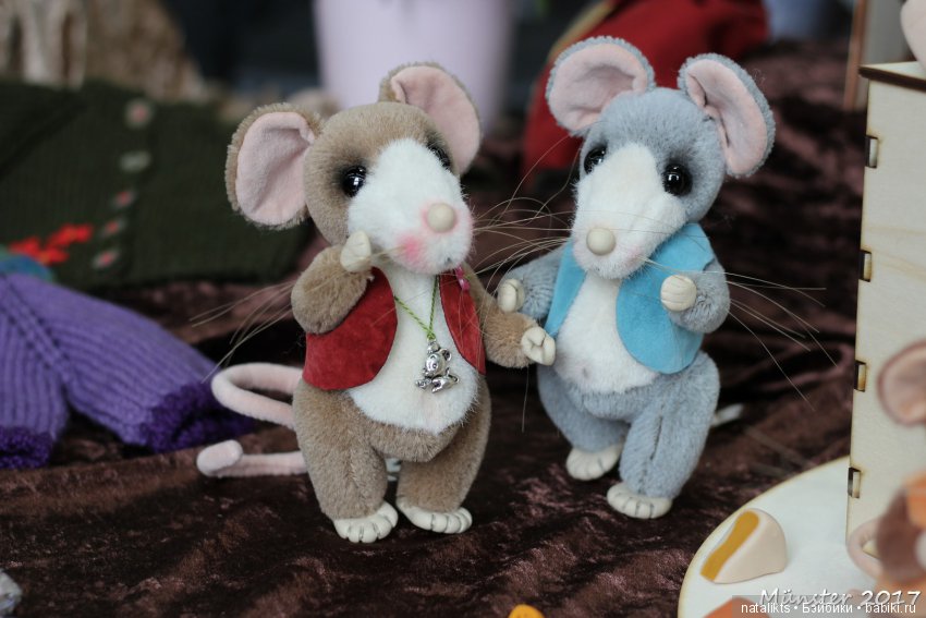 Вторая часть . Мишки и другие" плюшики" Teddy Bär Total 2017