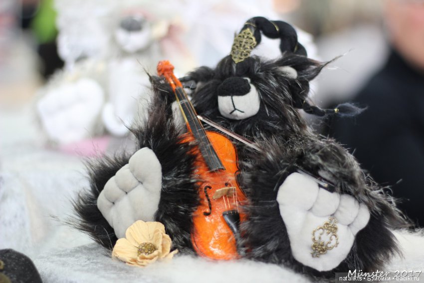 Вторая часть . Мишки и другие" плюшики" Teddy Bär Total 2017