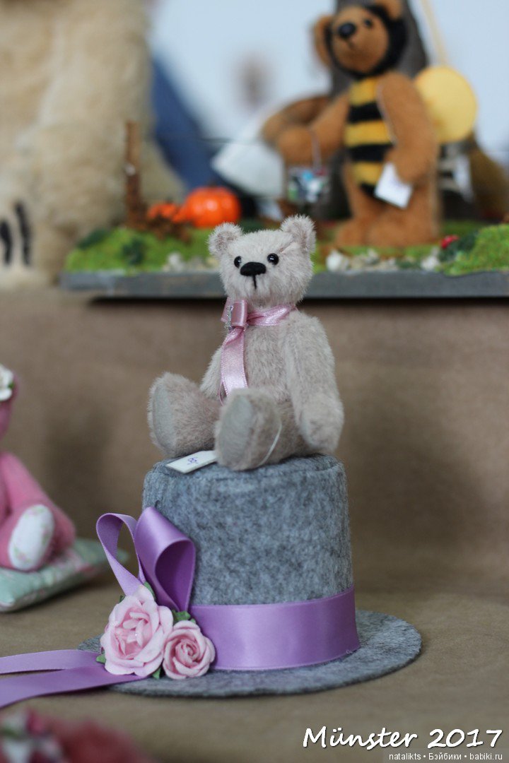 Вторая часть . Мишки и другие" плюшики" Teddy Bär Total 2017