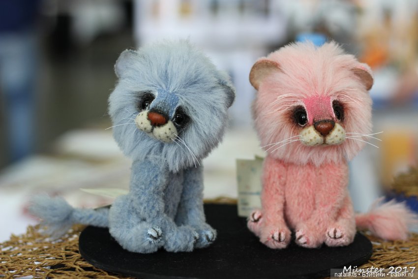 Вторая часть . Мишки и другие" плюшики" Teddy Bär Total 2017