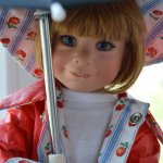 Попрыгунья по лужам! Кукла Julie Good-Kruger