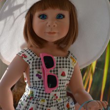 Она продает морские раковины