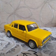 Как окрасить игрушечную машину?