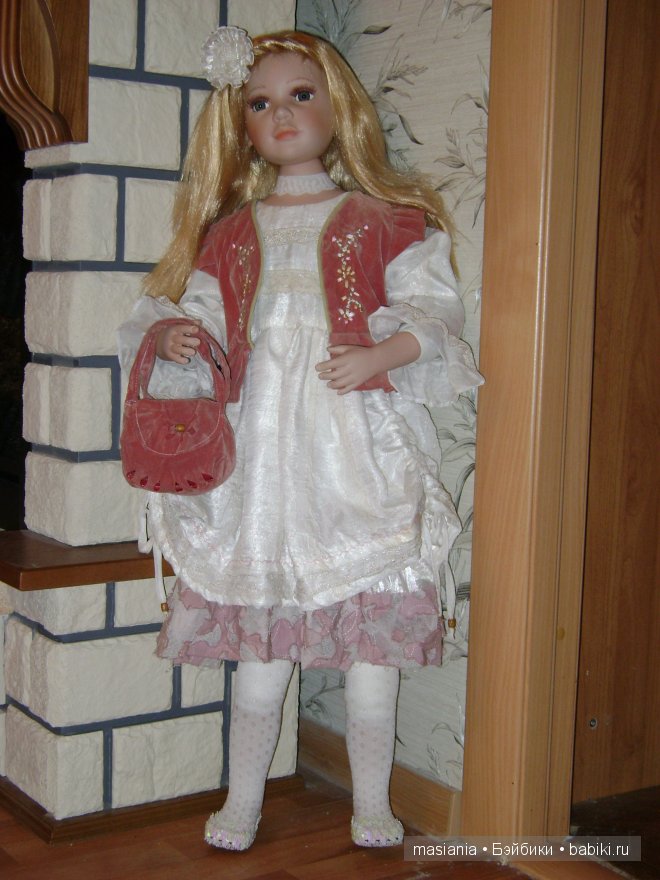 Реставрация ног у коллекционной фарфоровой куклы