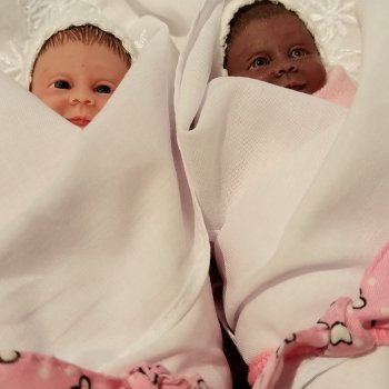 Новые пеленочки для девочек близняшек🍼