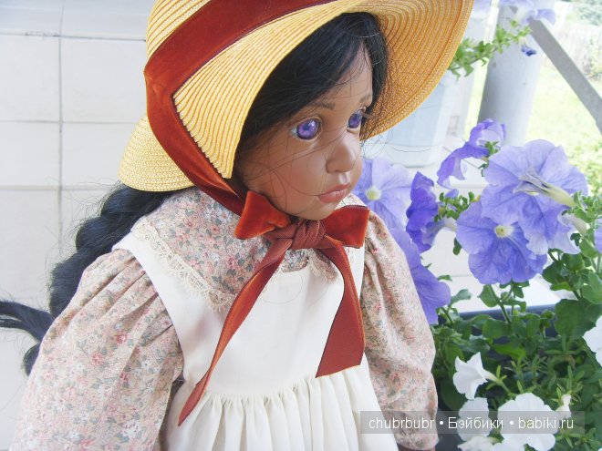 Моя шоколадка на прогулке