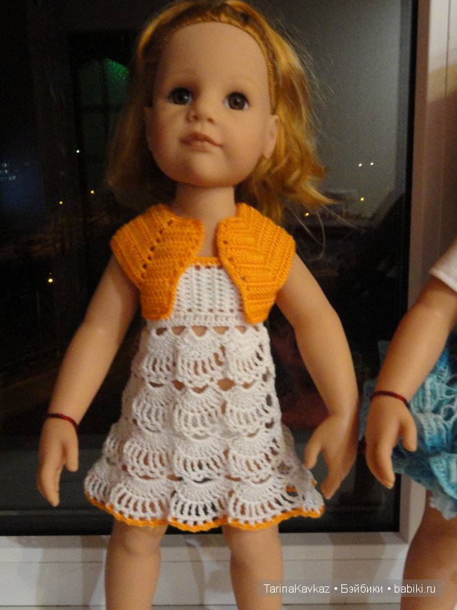 А вот так смотрится оранжевый комплектик, его связала для второй Рыжульки!