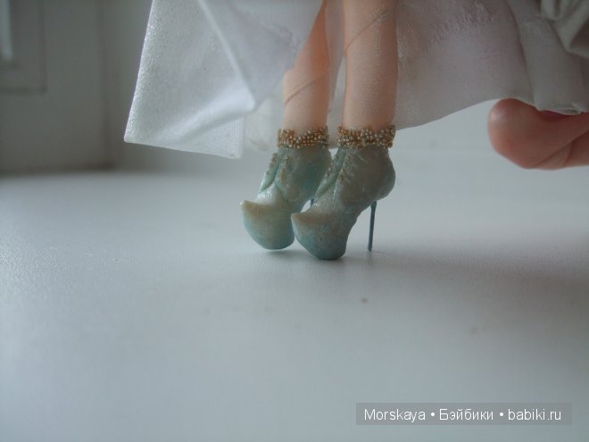 Часть 2. Мой первый мастер-класс! Пошаговый фотосет, как я создавала Элеонорочку и "вживляла" волосы