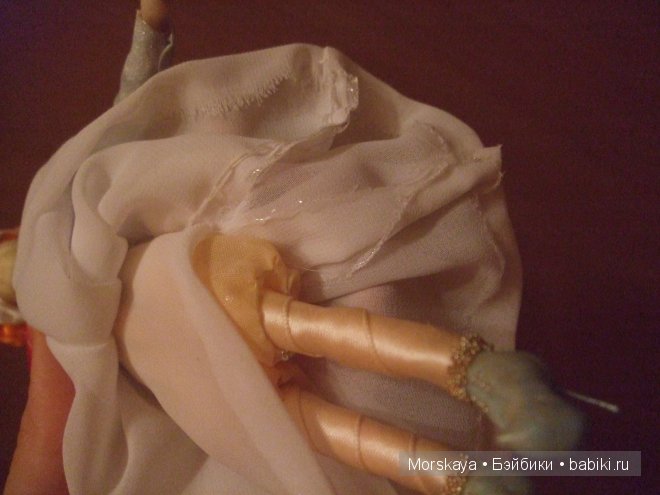 Часть 2. Мой первый мастер-класс! Пошаговый фотосет, как я создавала Элеонорочку и "вживляла" волосы