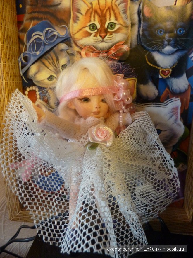 Диван для кукол из колготок