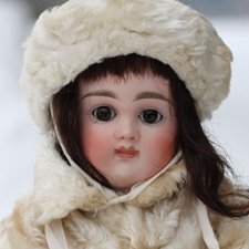 Ранняя антикварная кукла фабрики Кестнер с закрытым ротиком