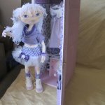 Куколка с набором одежды и собственным гардеробчиком . часть первая - одежда