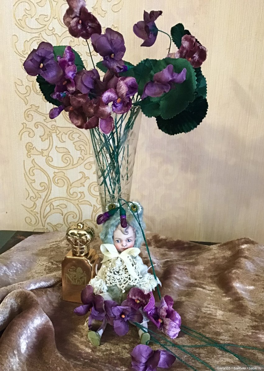 Фиалки из прошлого или « Купите фиалки !»
