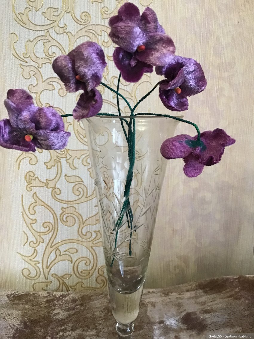 Фиалки из прошлого или « Купите фиалки !»