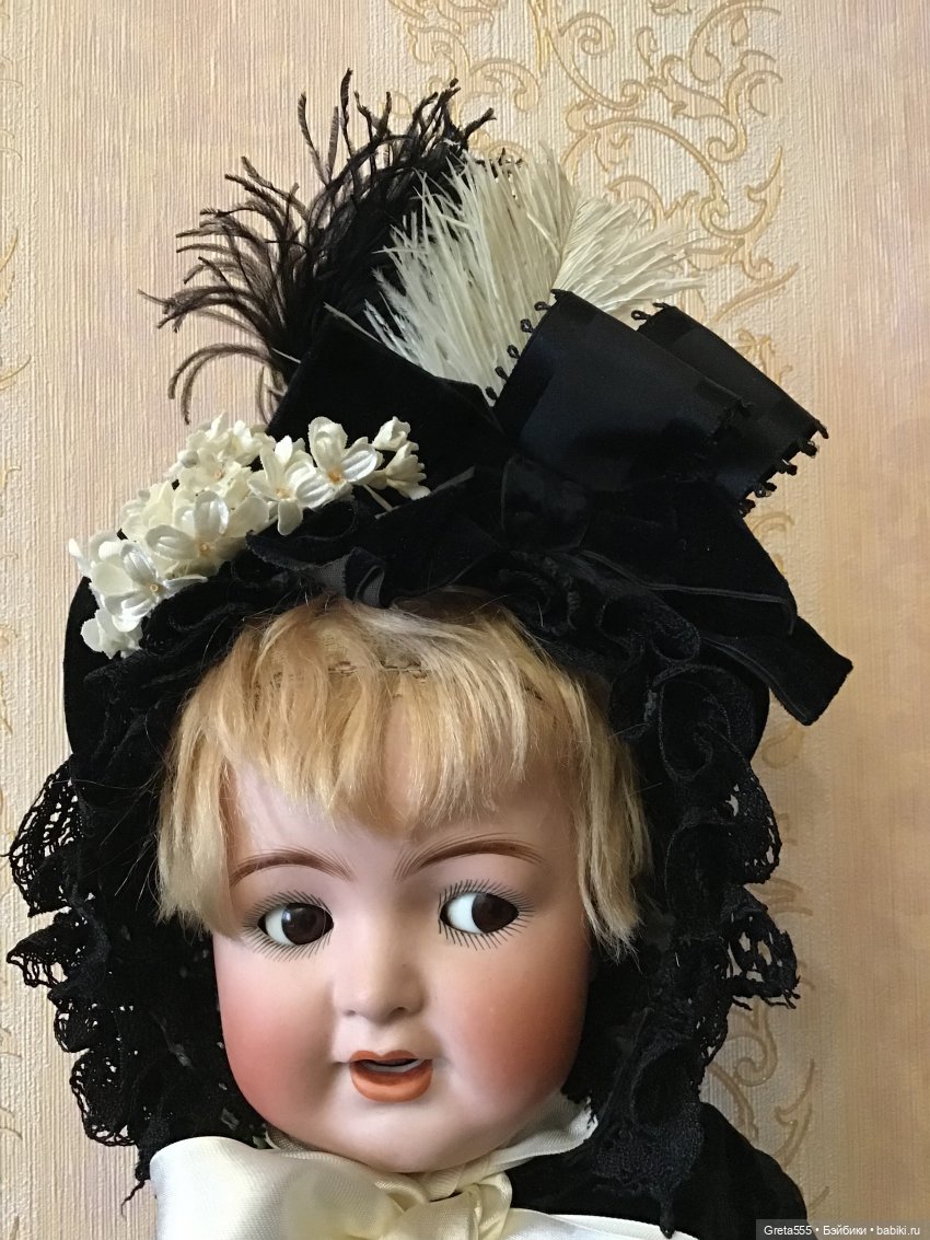 Роскошь чёрного .. бонет в викторианской стиле