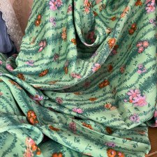 Новый отрез винтажного ацетатного шелка , 70/е годы , для пошива винтажным куклам