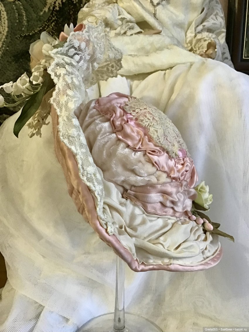 Моя новая работа - Бонет « Розовая примула , танцующая в облаках «