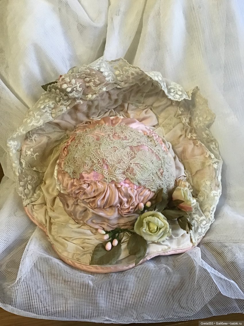 Моя новая работа - Бонет « Розовая примула , танцующая в облаках «