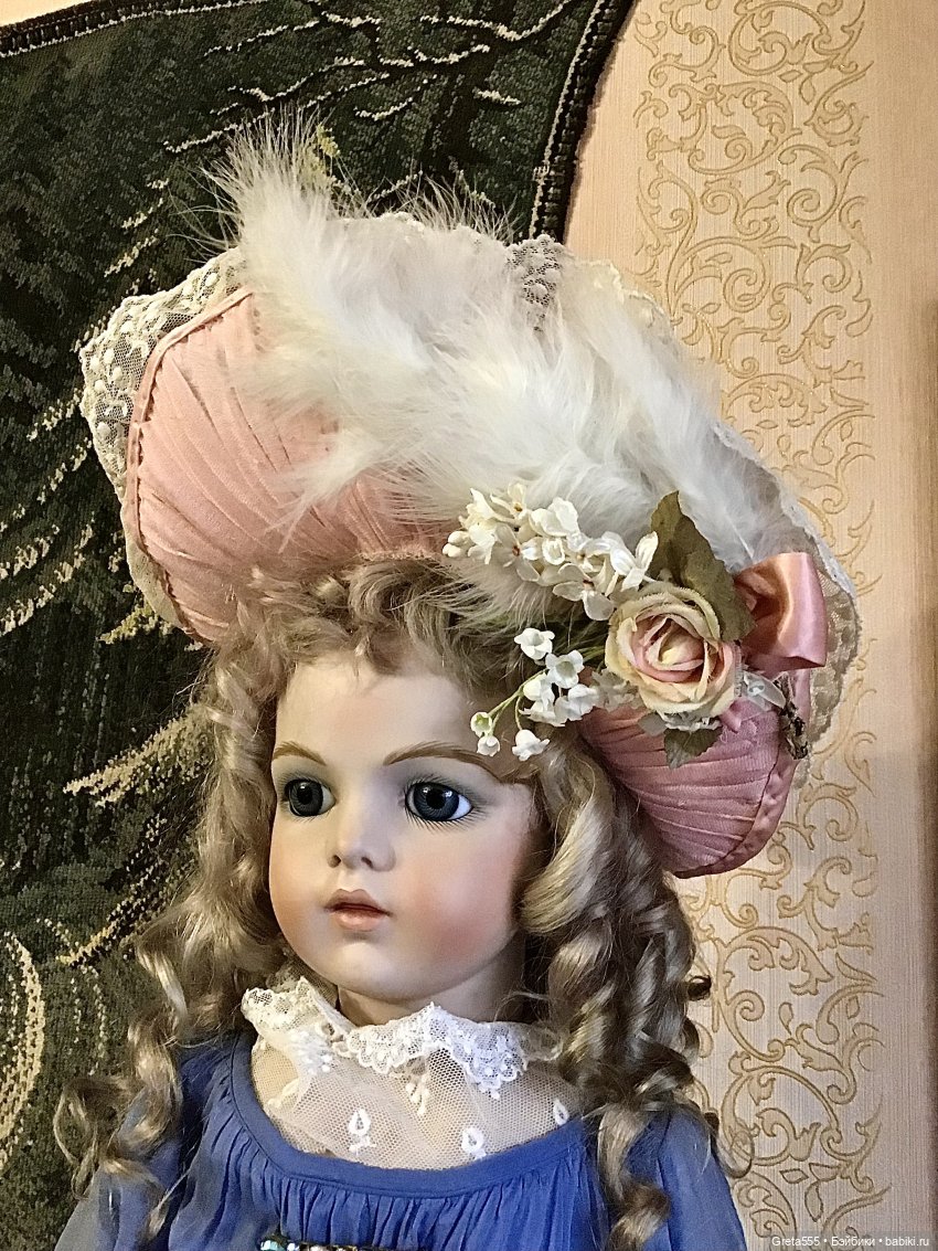 Моя новая работа - Бонет « Розовая примула , танцующая в облаках «