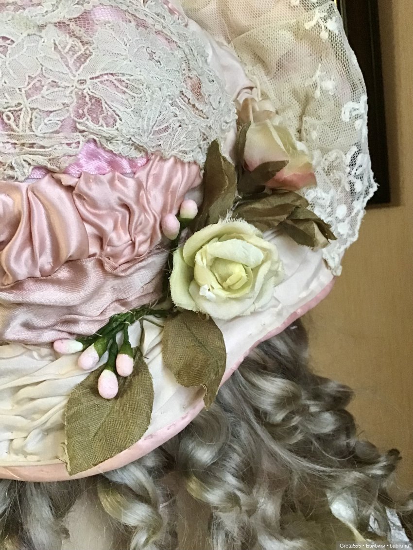 Моя новая работа - Бонет « Розовая примула , танцующая в облаках «