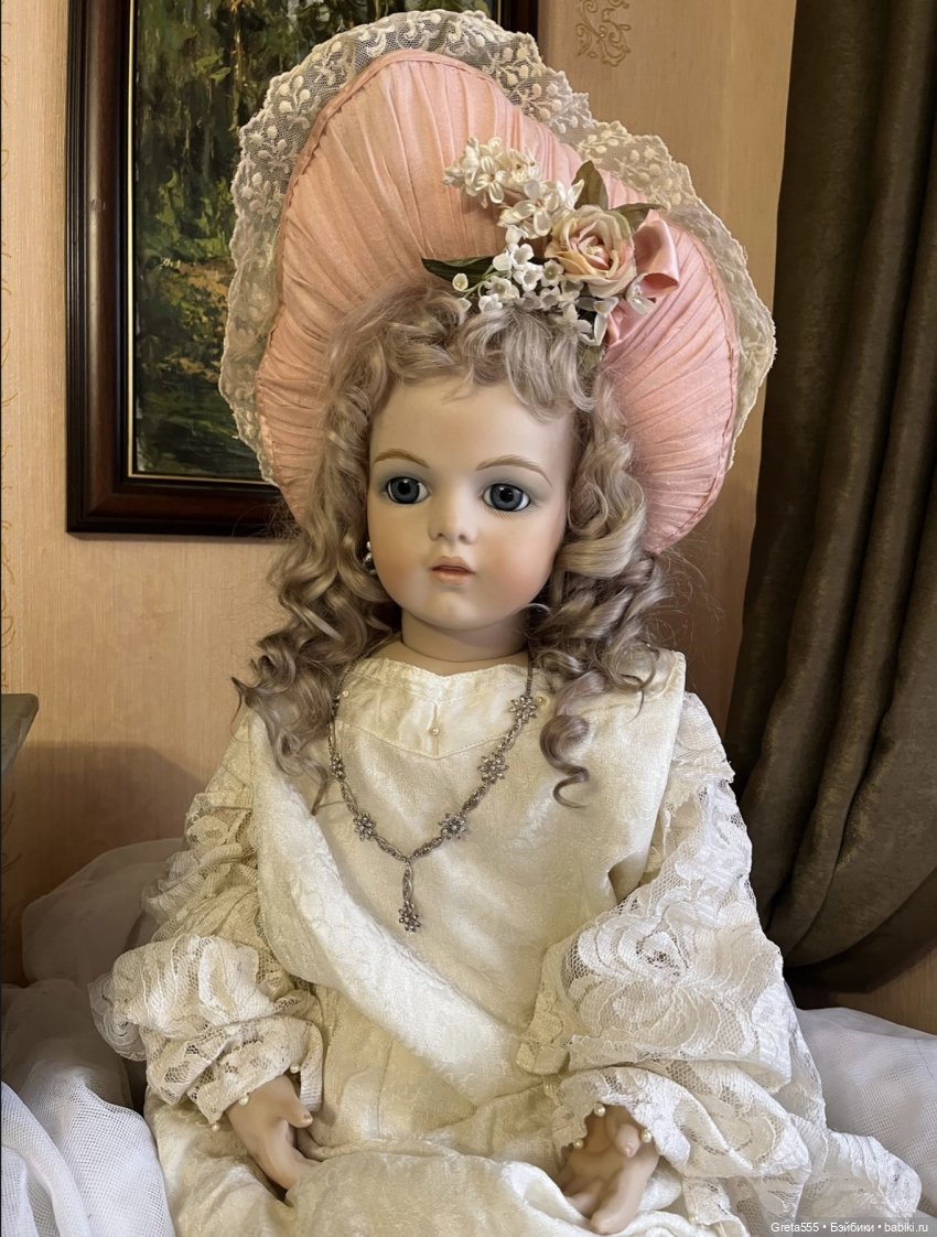 Моя новая работа - Бонет « Розовая примула , танцующая в облаках «