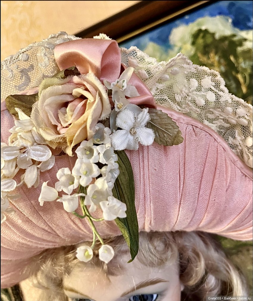 Моя новая работа - Бонет « Розовая примула , танцующая в облаках «