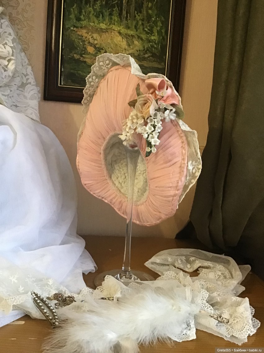 Моя новая работа - Бонет « Розовая примула , танцующая в облаках «