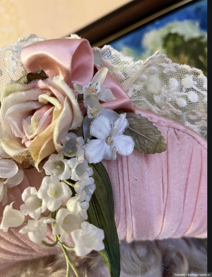 Моя новая работа - Бонет « Розовая примула , танцующая в облаках «