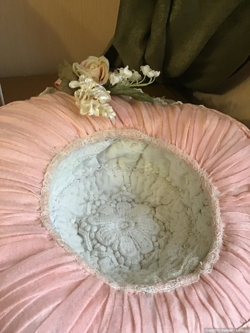 Моя новая работа - Бонет « Розовая примула , танцующая в облаках «