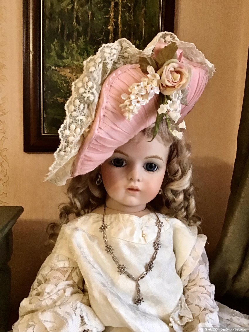 Моя новая работа - Бонет « Розовая примула , танцующая в облаках «