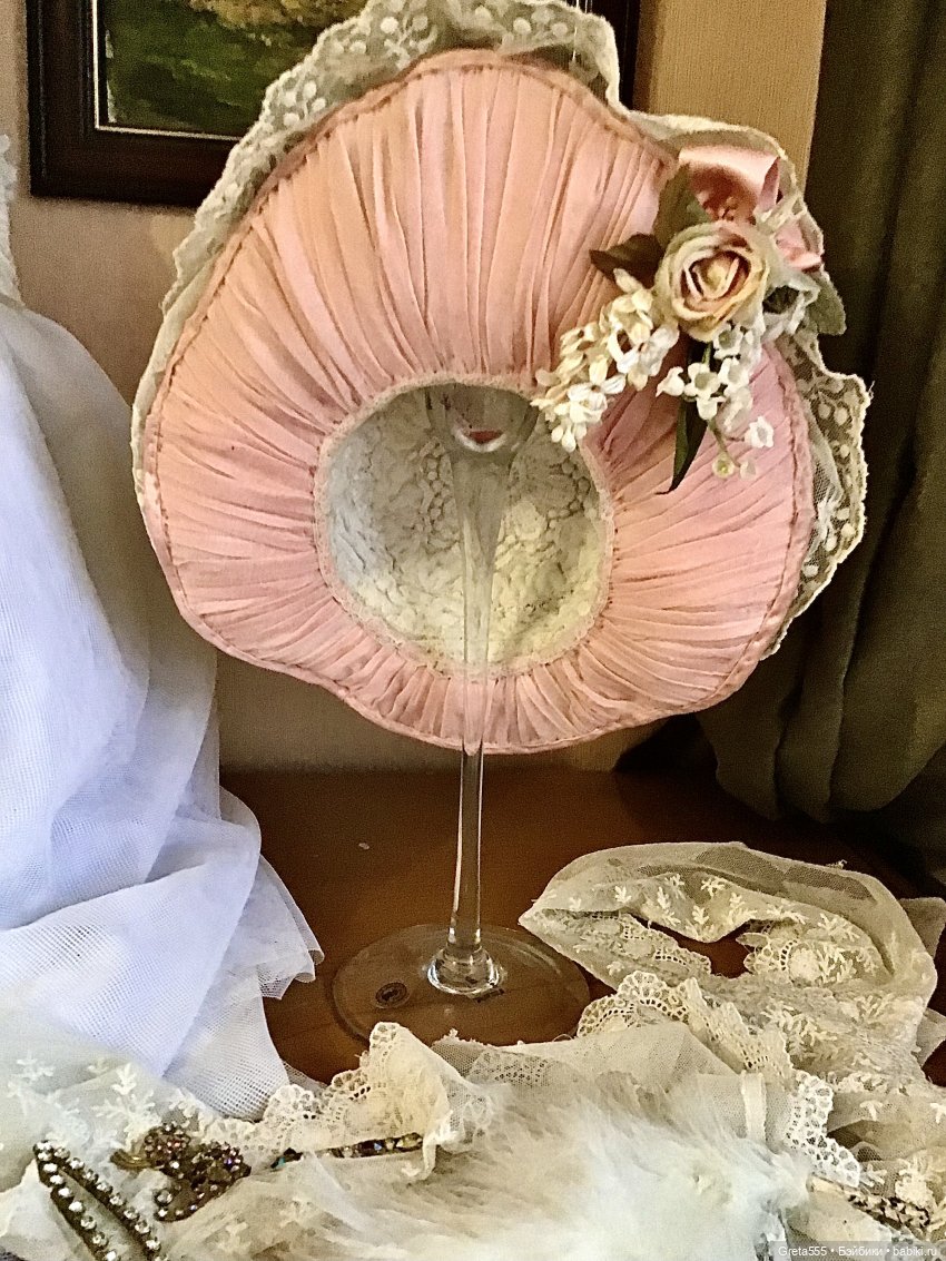 Моя новая работа - Бонет « Розовая примула , танцующая в облаках «