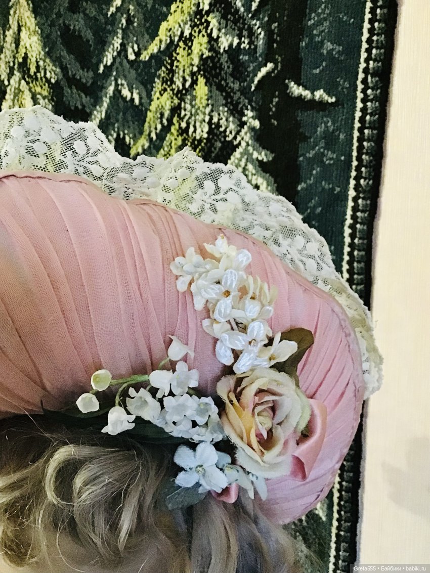 Моя новая работа - Бонет « Розовая примула , танцующая в облаках «