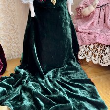 Кусок антикварного шелкового бархата , красивый темно-зеленый цвет