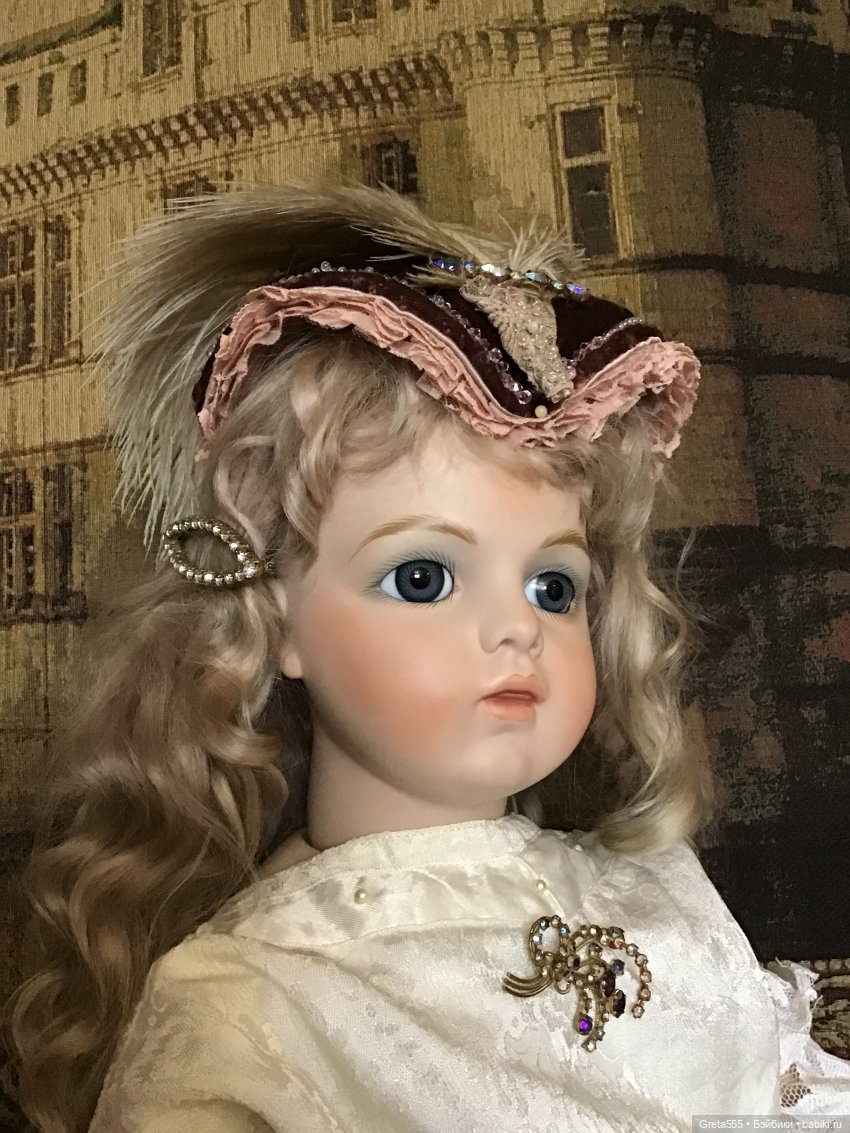 Моя новая работа , по выкройке « Мария Стюарт» , в мягких коричнево- розовых тонах