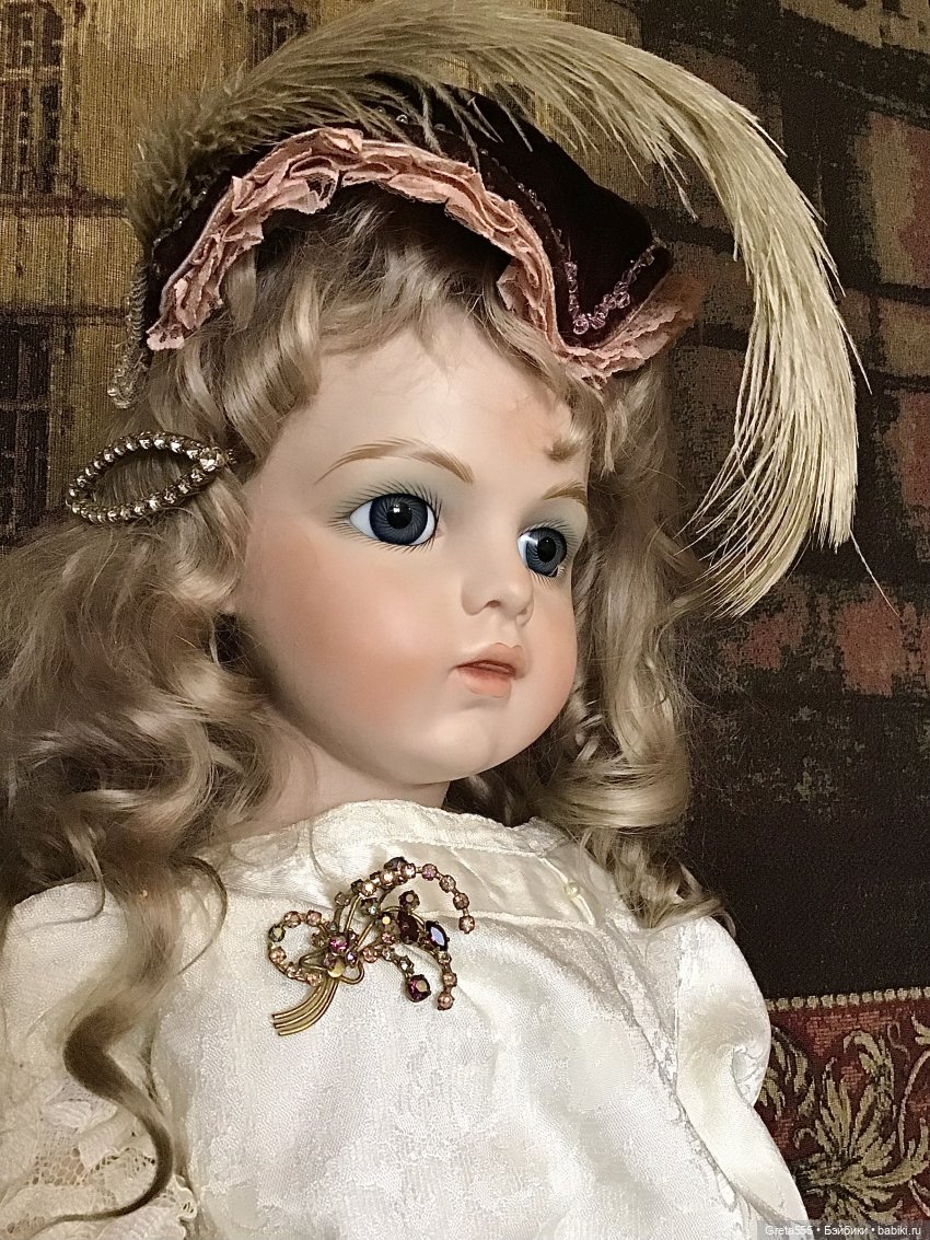 Моя новая работа , по выкройке « Мария Стюарт» , в мягких коричнево- розовых тонах