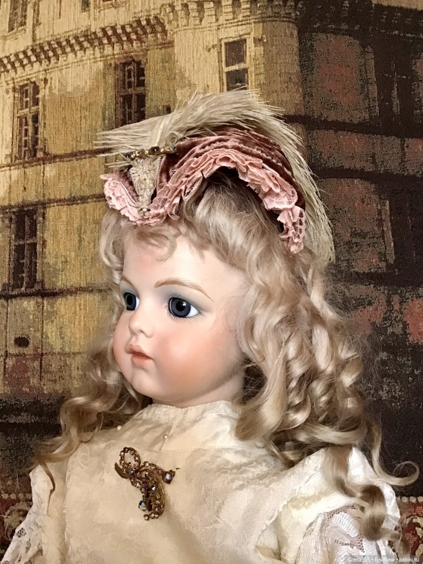 Моя новая работа , по выкройке « Мария Стюарт» , в мягких коричнево- розовых тонах