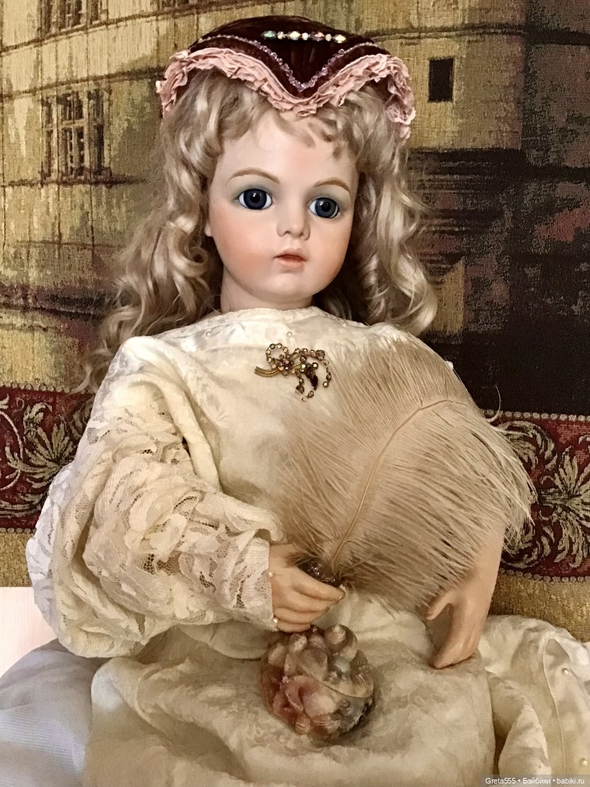 Моя новая работа , по выкройке « Мария Стюарт» , в мягких коричнево- розовых тонах