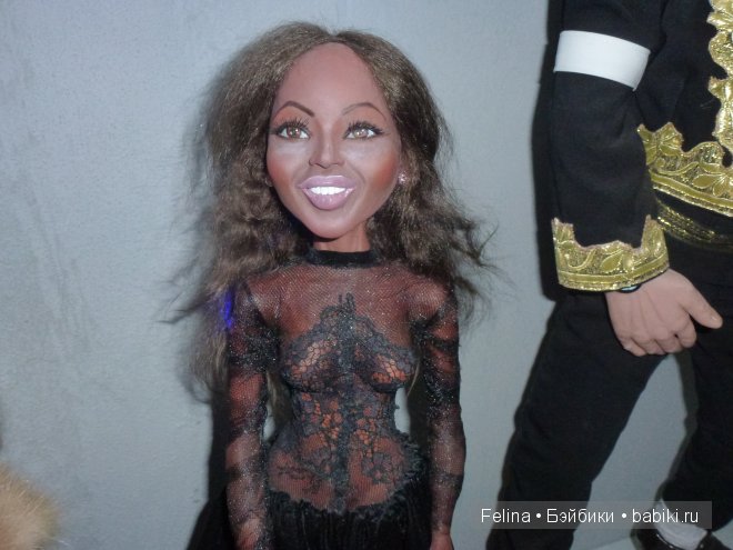 Куклы на Ветошном в фас и в профиль. Выставка кукол