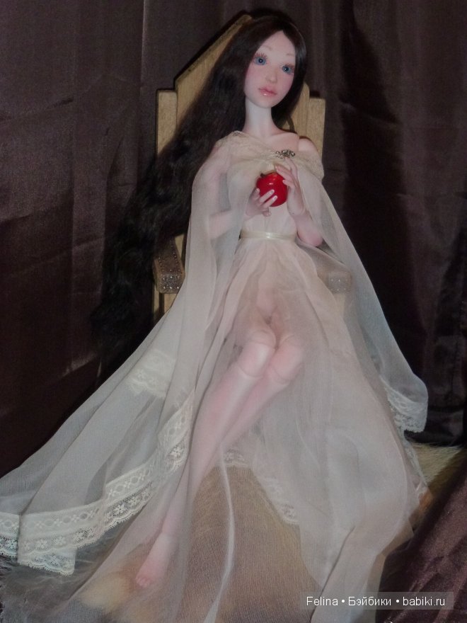 Куклы на Ветошном в фас и в профиль. Выставка кукол