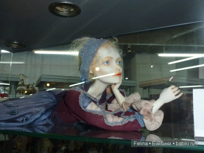Куклы на Ветошном в фас и в профиль. Выставка кукол