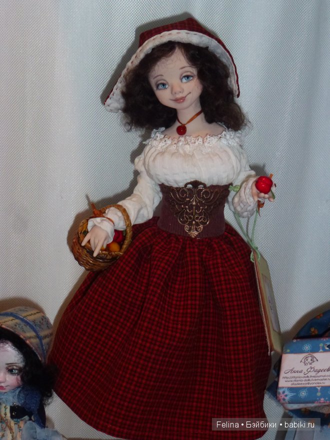 Куклы на Ветошном в фас и в профиль. Выставка кукол