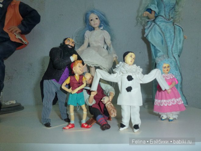Куклы на Ветошном в фас и в профиль. Выставка кукол